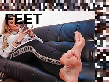 Ignore Foot Cam Loser