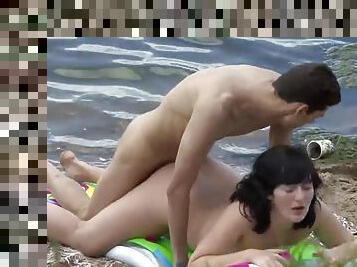 Amateur Beach Sex Act Outdoors By the Lake