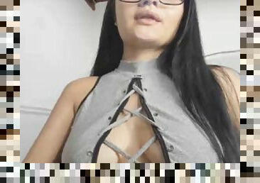 Curvy nerd babe fingers her pussy