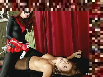 Batwoman Vs Lady Dragon Hard Sex Lesdom Porn