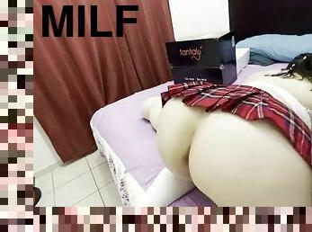 Having fun with a sexy Latina MILF with a big ass