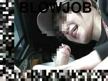 I couldnt help but join the meeting after a long time, so I gave a blowjob and swallowed in the car