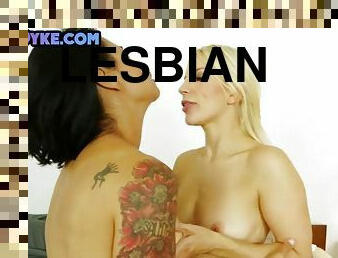 Ass lesbians enjoy fingering asses b4 eating pussies