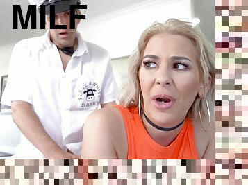 Blonde MILF Jordan Maxx - Creampie Clinic 2 - hardcore with cumshot