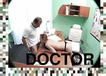 inseland, asistenta, birou-office, pasarica, amatori, muie, doctor, slobozita, camera, voyeur