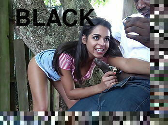 Perverted latina Vienna Black is ready to suck many cocks tonight