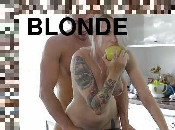 Muscular dude makes blonde lie down and open her wet holes