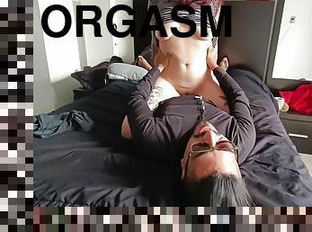 Sexo Oral In Hacemos Sexo En El Dormitorio Con Muy Buen Acabamos Con Un Orgasmo Juntos
