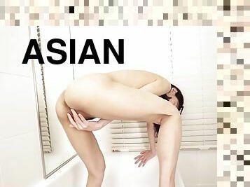azjatyckie, kąpiel, masturbacja, orgazm, mamuśki, zabawka, hardcore, palcówki, prysznic, solo