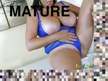 Europemature busty mature lulu lush and huge boobs