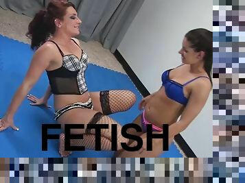 Savannah fox vs skylar rene