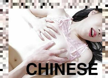 Chinese teen Jui Jui with a new friwnd naked in a bed.