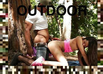 She's more than excited about this outdoor shag with a black dude