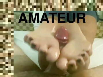 CRAZY REVERSE FOOTJOB BY MY COUSIN HUGE CUM ON FEET