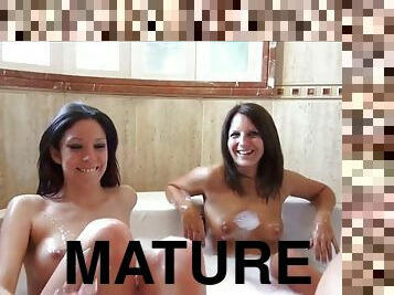 Two mature girls suck and fuck older guy in the bath