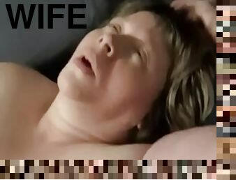 Bbw wife masturbates and cums hard