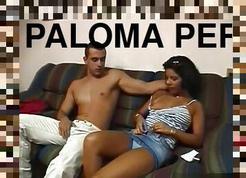 Paloma peres morena gostosa gemendo e gozando dando a bucetinha e o cusinho