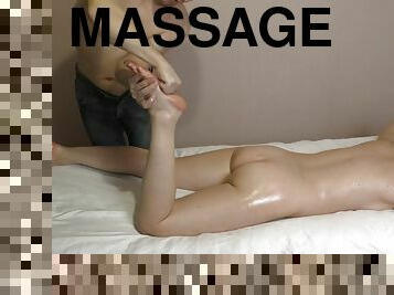 Relaxing massage and cunnilingus