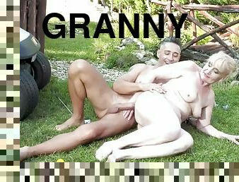 Big booty old granny fucked doggy style wet pussy outdoors