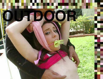 Delicious stunner Janie Jones is fucked outside