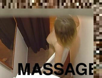 Hot babe gets secretly filmed while having a massage