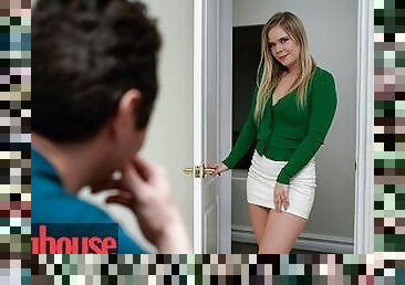 Dog House - Blonde Beauty Percy Sires Is Nervous At Her Interview Until She Sees Her Boss' Hard Dick