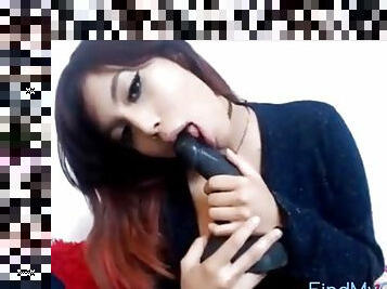 Young Asian Dildo Fucking on Webcam