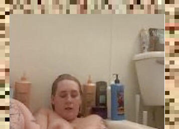 PAWG bubble bath with SlimBaby