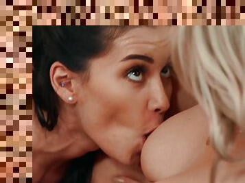 Gorgeous bombshells unforgettable sex clip