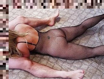 Kalis in fishnets works for some cum (with accidental ruined orgasm) - Inspired by Catsuit Kitty ????