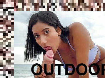 Sexy spic babe Alika Penagos outdoor sex