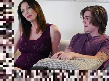 Mature Milf Stepmom Rayveness Has Sex With Her 22 Year Old Stepson