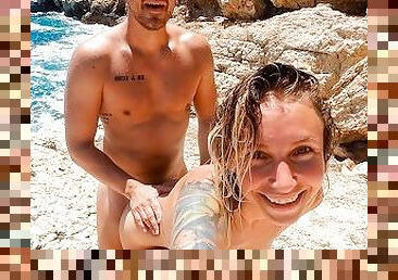 Polish couple fucks on a Spanish coast - public sex