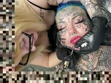 Australian Bombshell Gets A New Chin Tattoo - Amber Luke