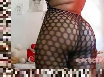 I put my thick ass into some fishnets ..hope you love it papi 3