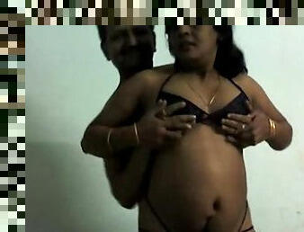 Amateur Indian is touching her boobies