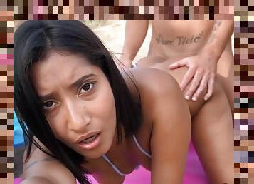 Public Bigass Latina Pussyfucked Outdoor On Public Beach