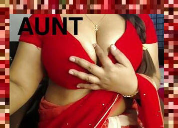 Big Aunty Tits Closeup on Webcam - Amateur Indian mom